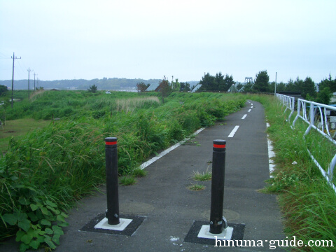 広浦公園近くのサイクリングロード